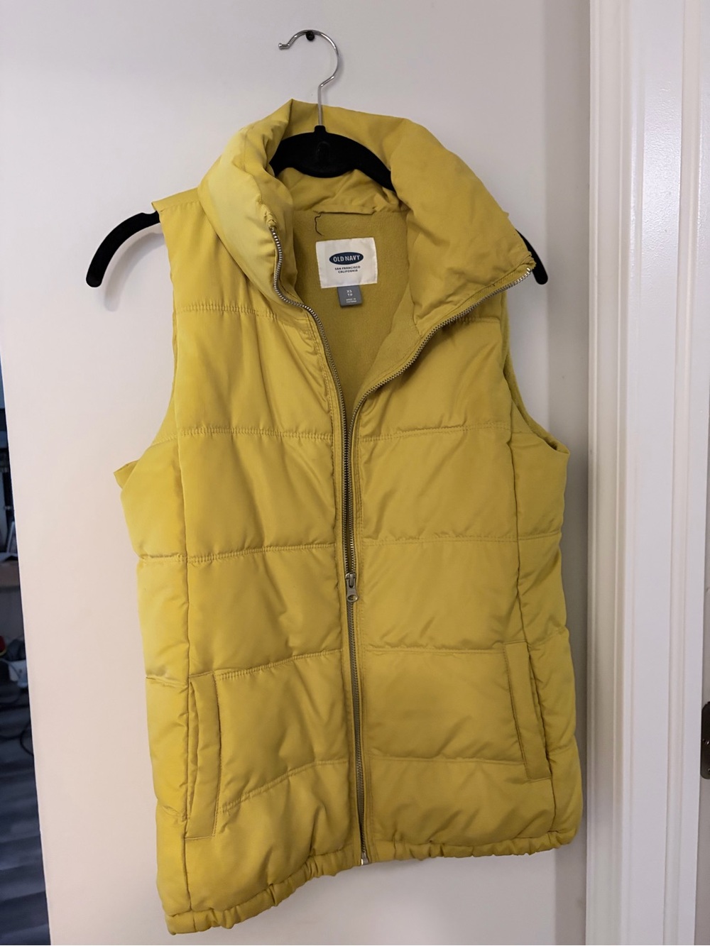 Old Navy Women's Yellow Quilted Puffer Vest